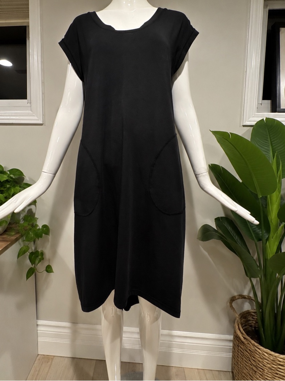Indygena Black Pocket Dress Size Medium Lyocell Blend Travel Casual